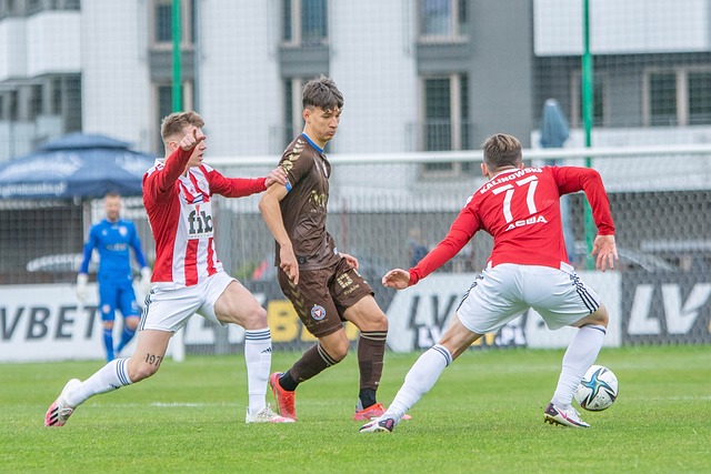 曼联虽然在 曼联虽然在